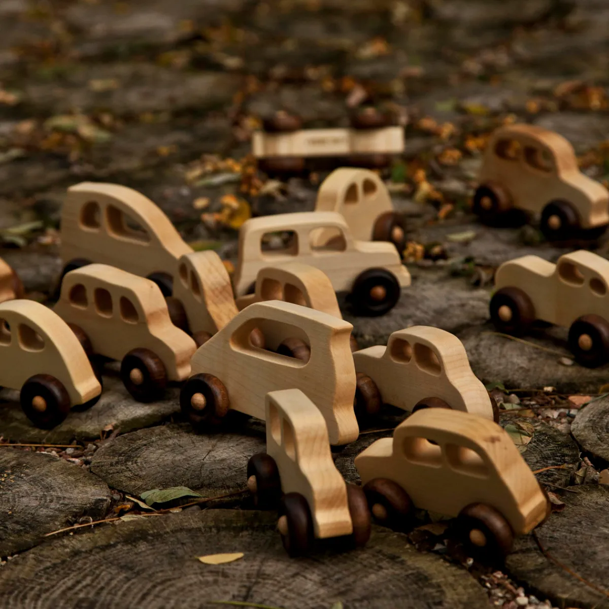 houten_auto__s_3.webp Wooden Story Motoriek | 3 Tot 4 Jaar*Houten auto - '30s