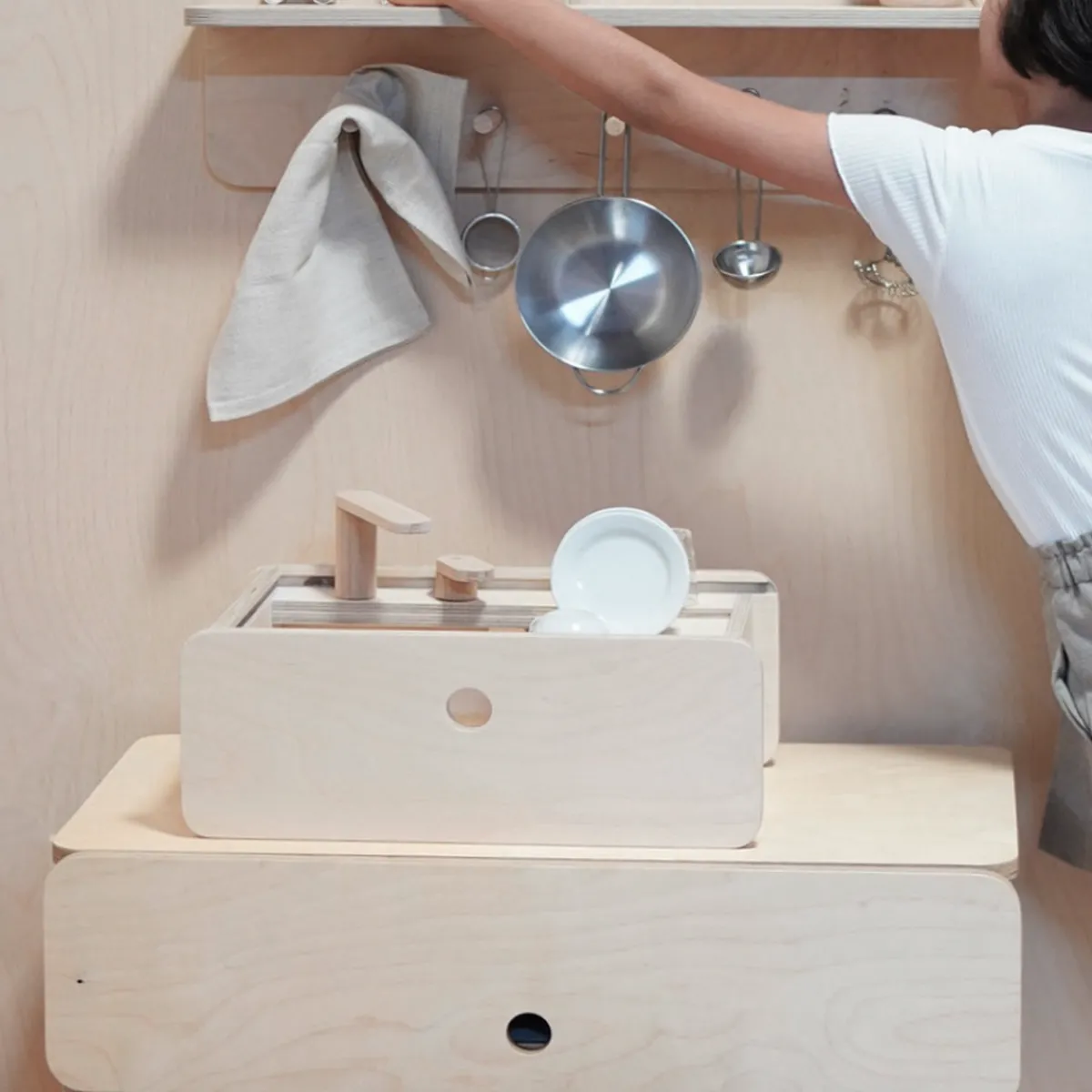 houten_keukenbox_5.webp Tré Timber Toys Emoties & Sociaal Gedrag | Creativiteit & Fantasie*Houten keukenbox
