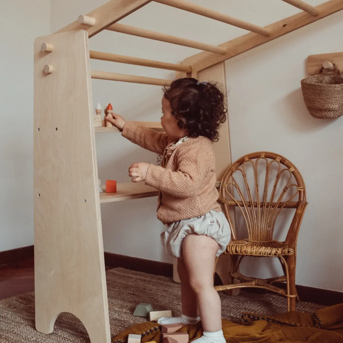 houten_playstand_4.webp Madoti Emoties & Sociaal Gedrag | Creativiteit & Fantasie*Houten playstand