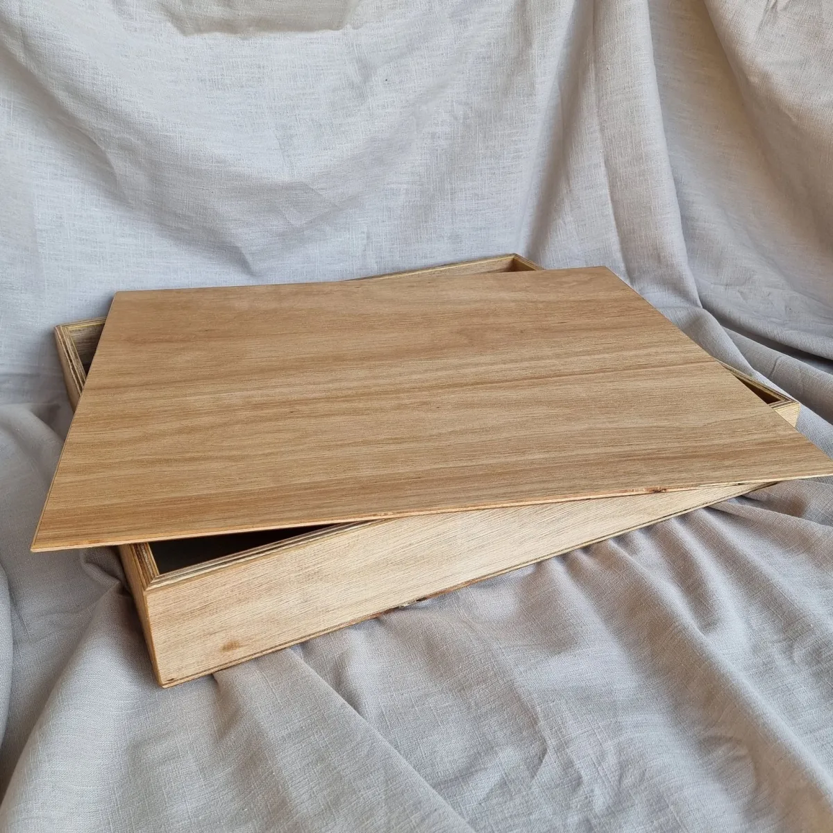 Grennn Zintuigen | Creativiteit & Fantasie*Houten speelbak - afsluitdeksel - klein 30x40cm