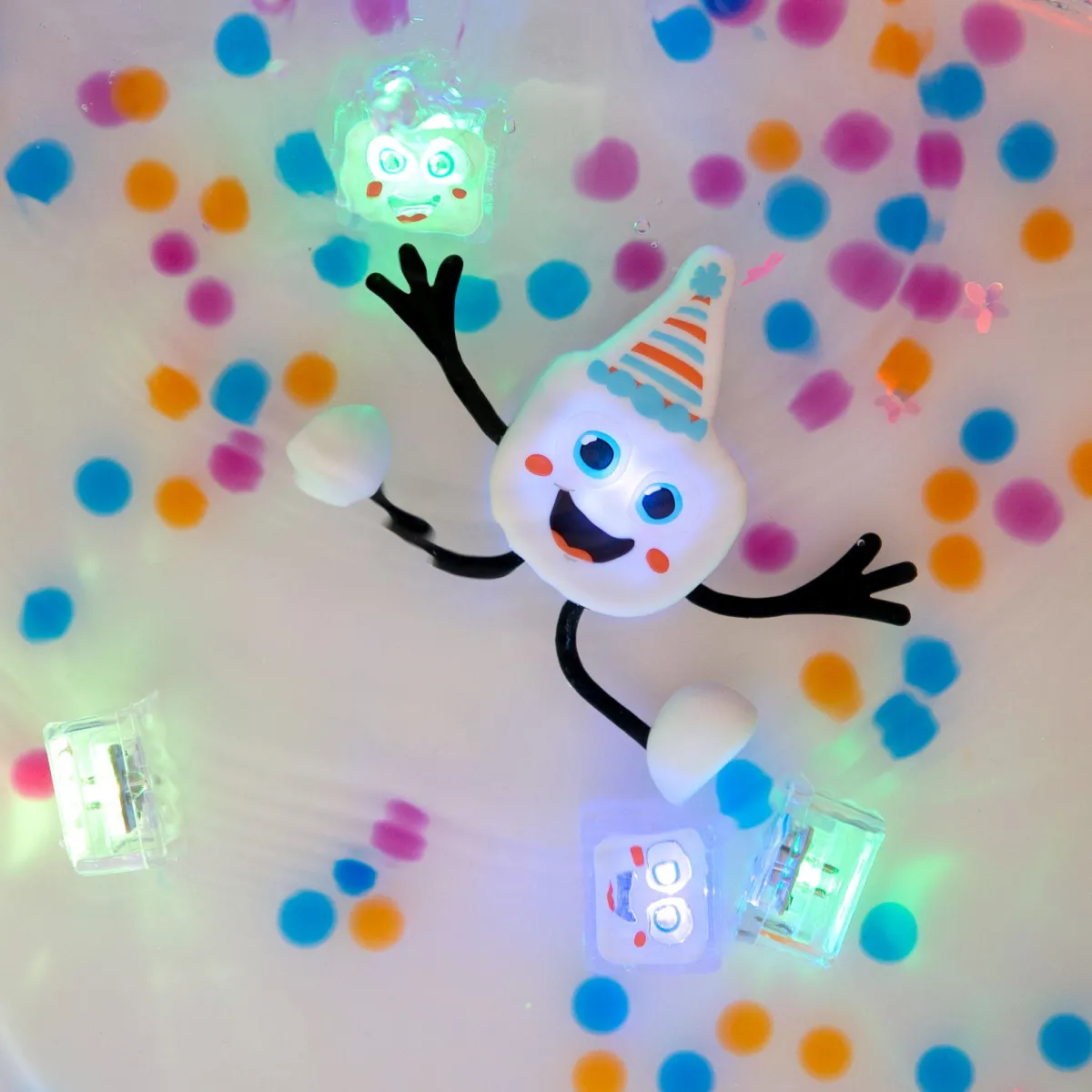 lichtgevend_badspeelfiguu_5.webp Glo Pals Zintuigen | 5 Jaar*Lichtgevend badspeelfiguur - Lumi - paars