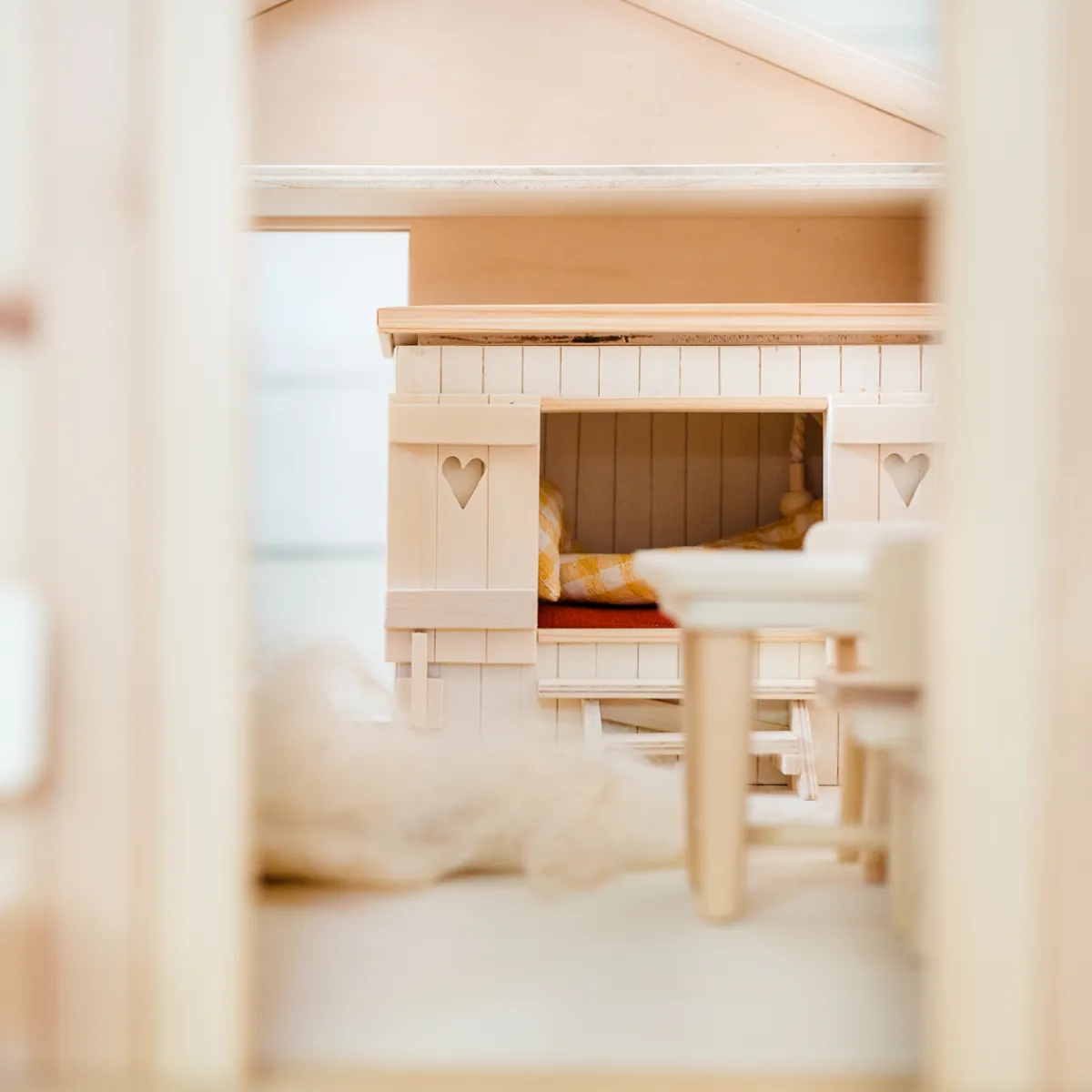 poppenhuis__barnhouse_8.webp Het houten huis Emoties & Sociaal Gedrag | Creativiteit & Fantasie*Poppenhuis - Barnhouse