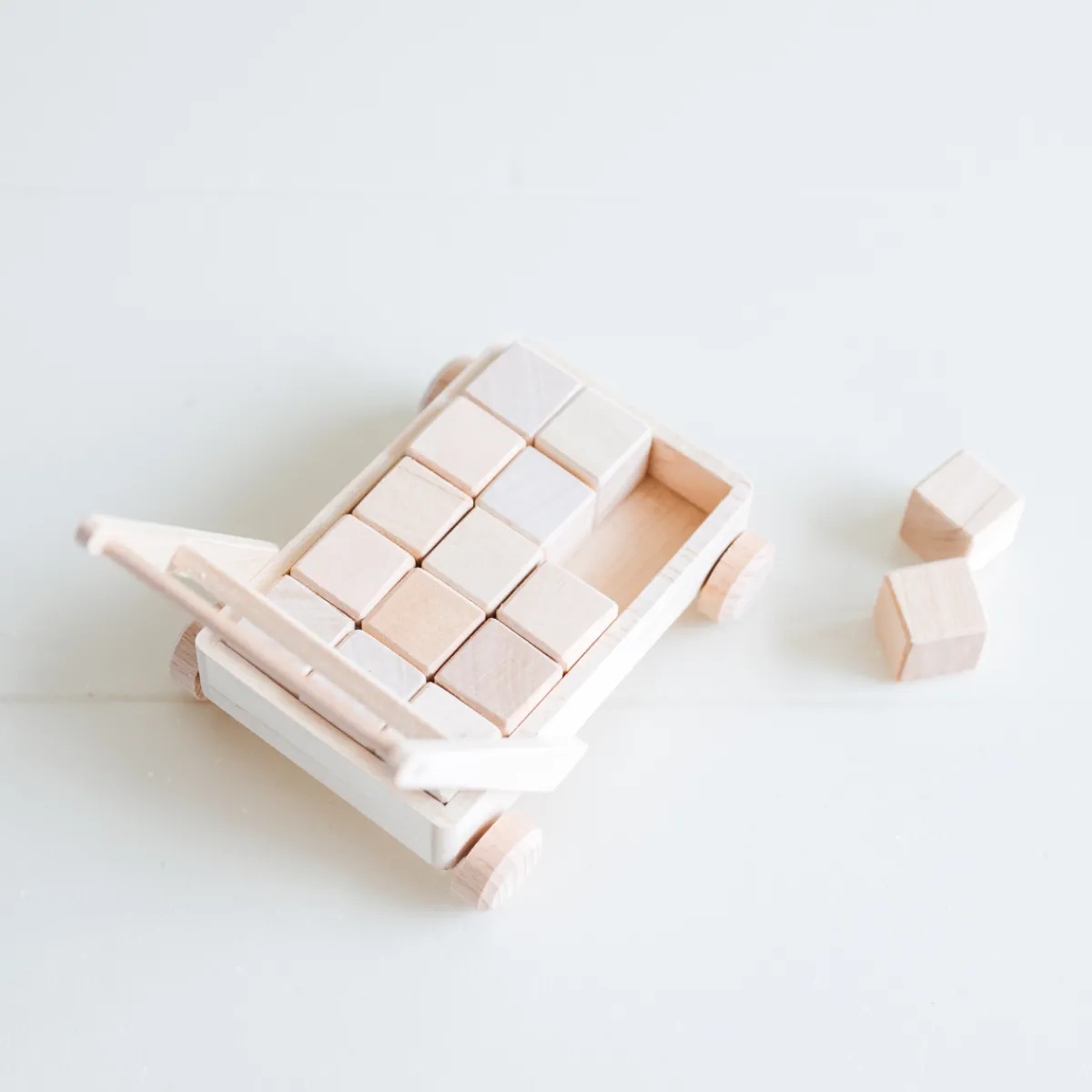 Het houten huis Emoties & Sociaal Gedrag | Creativiteit & Fantasie*Poppenhuis - meubel - blokkenkar