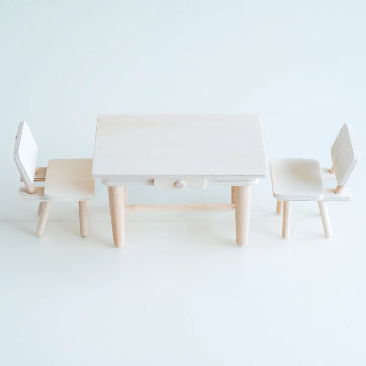 Het houten huis Emoties & Sociaal Gedrag | Creativiteit & Fantasie*Poppenhuis - meubel - eettafel met 2 stoelen