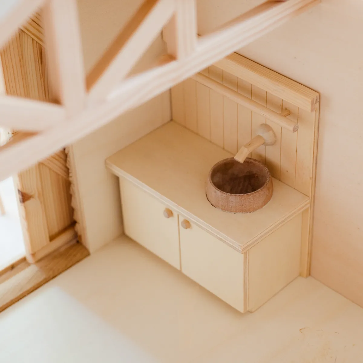 Het houten huis Emoties & Sociaal Gedrag | Creativiteit & Fantasie*Poppenhuis - meubel - keuken klein met kom