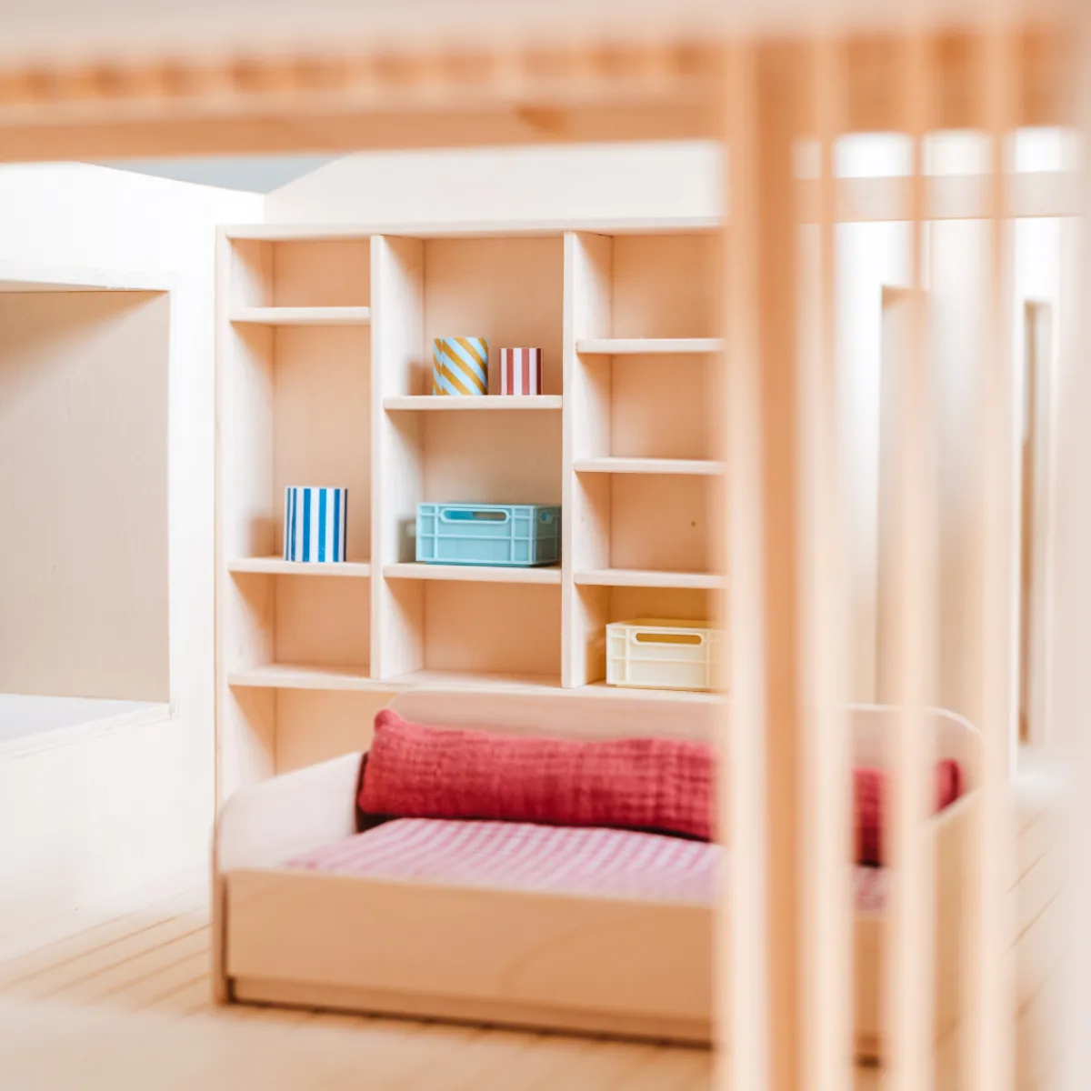 poppenhuis__meubel__sofa_3.webp Het houten huis Emoties & Sociaal Gedrag | 5 Jaar*Poppenhuis - meubel - sofa