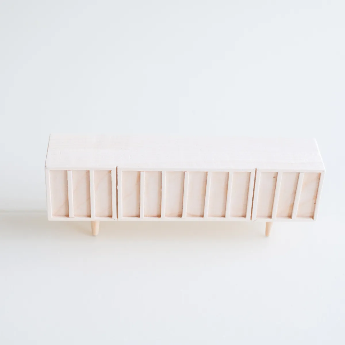 Het houten huis Emoties & Sociaal Gedrag | Creativiteit & Fantasie*poppenhuis meubel - dressoir