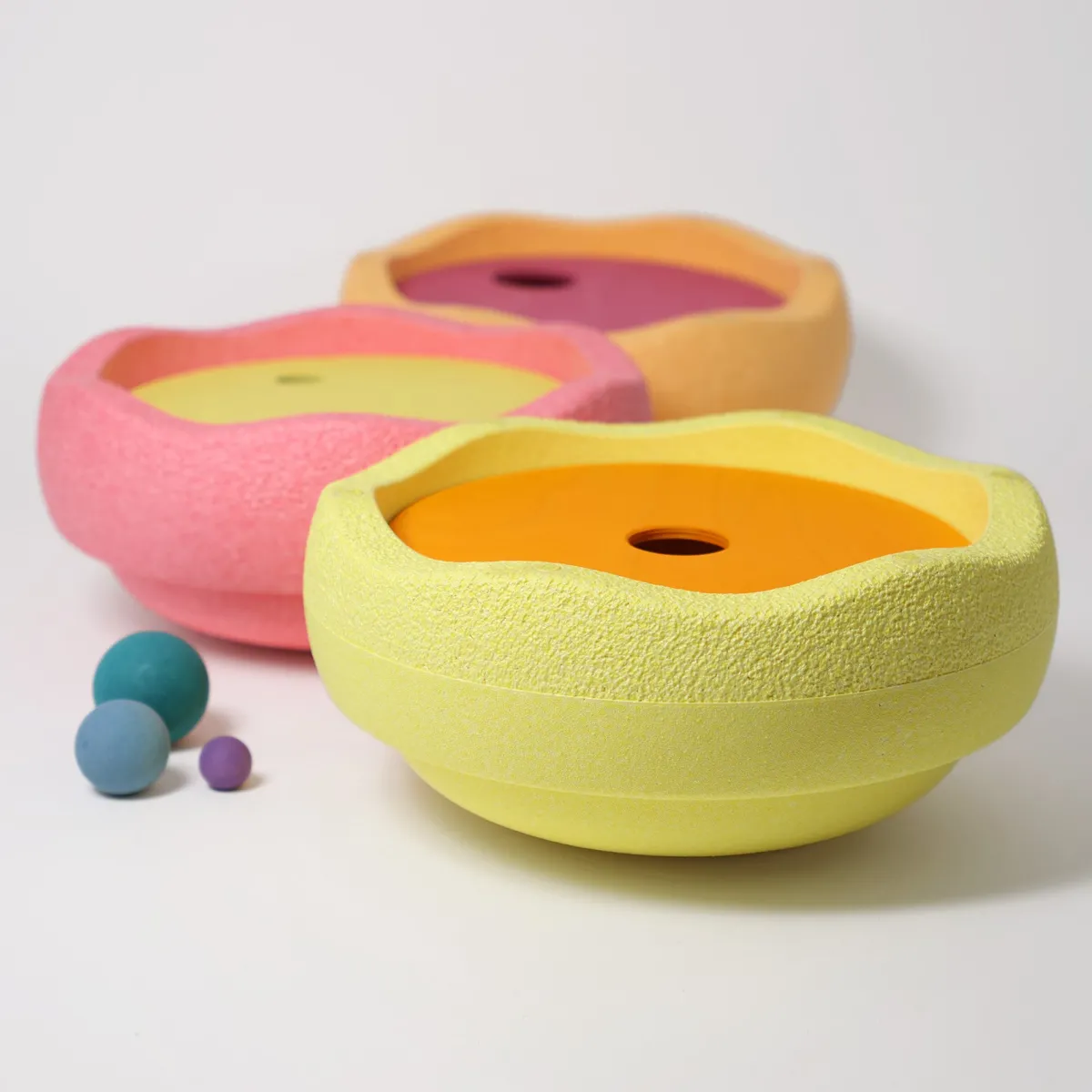 rolling_discs_warm_pastel_5.webp Grimm's x Stapelstein Ruimtelijk Inzicht | Motoriek*Rolling Discs Warm Pastel