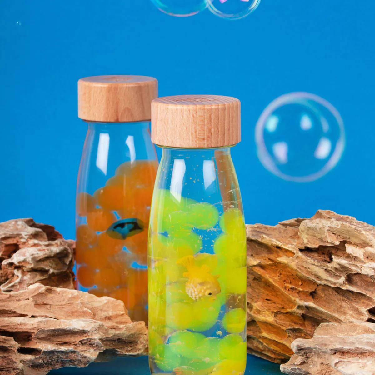 sensorische_fles_sound__b_3.webp Petit Boum Motoriek | Zintuigen*Sensorische fles sound - Blue Tang