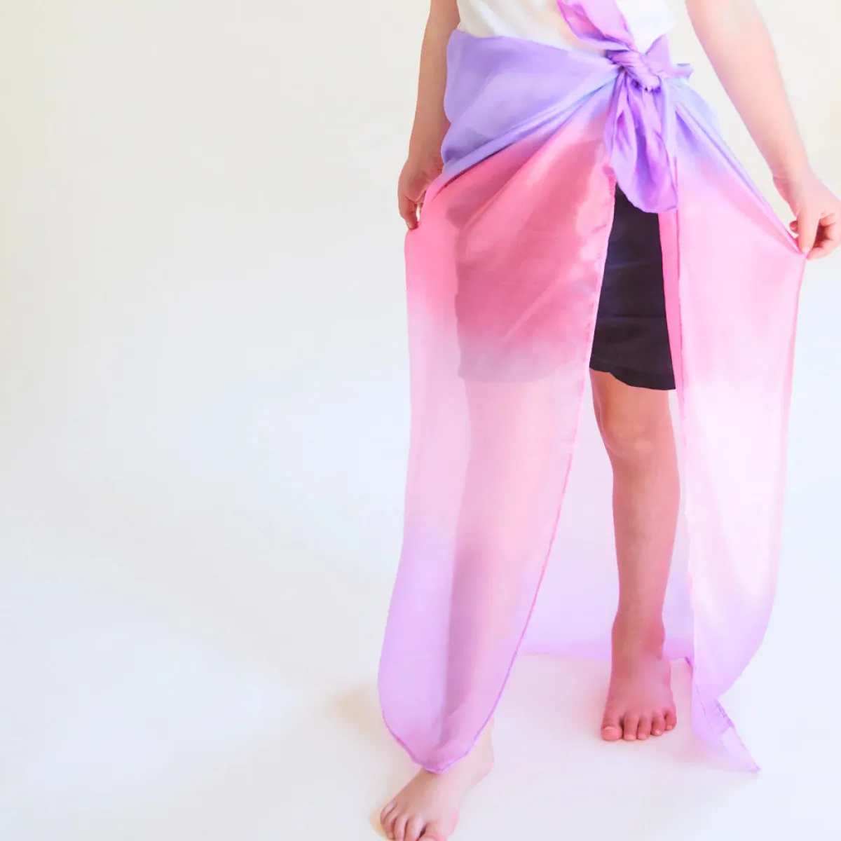 speelzijde_enchanted__blo_3.webp Sarah's Silks Zintuigen | Creativiteit & Fantasie*Speelzijde 'Enchanted' - blossom