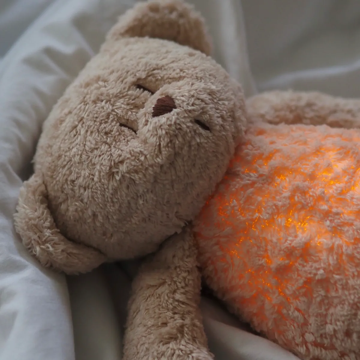 the_humming_bear__sand_na_3.webp Moonie Zintuigen | Emoties & Sociaal Gedrag*The Humming Bear - Sand Natur