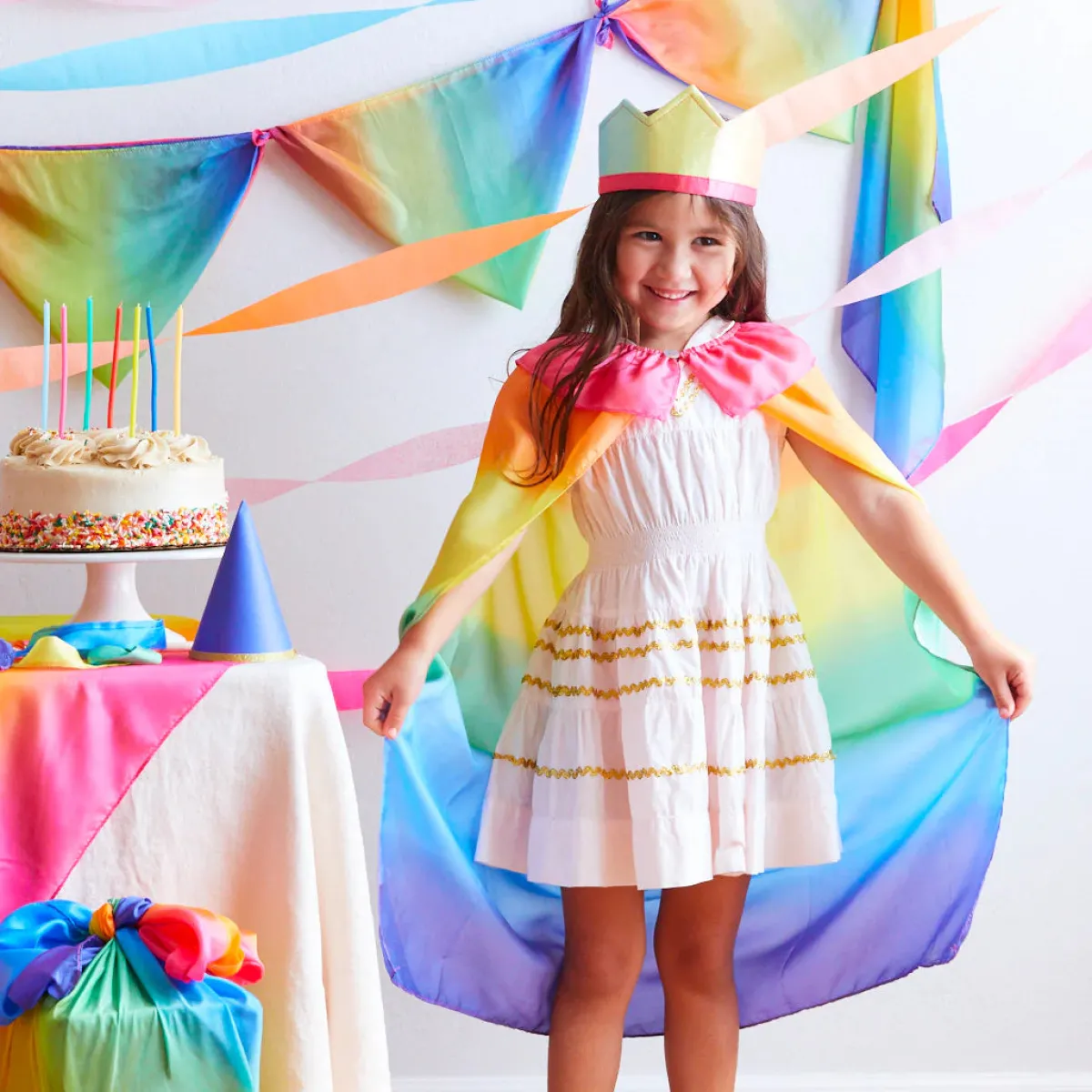 zijden_cape__regenboog_2.webp Sarah's Silks Emoties & Sociaal Gedrag | Creativiteit & Fantasie*Zijden Cape - regenboog