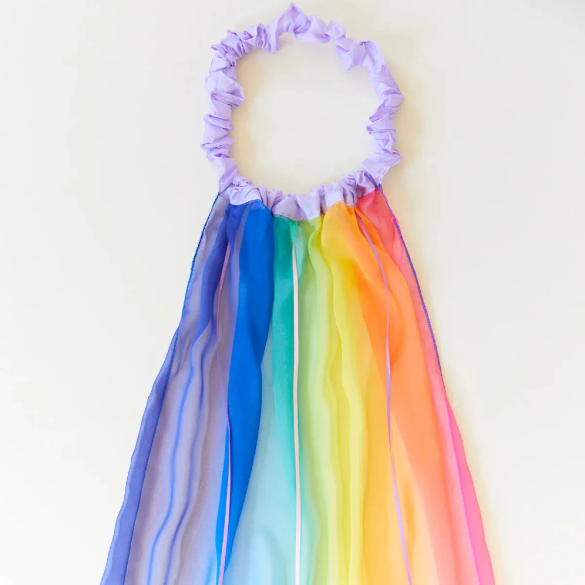 zijden_sluier__regenboog_4.webp Sarah's Silks Emoties & Sociaal Gedrag | Creativiteit & Fantasie*Zijden Sluier - regenboog